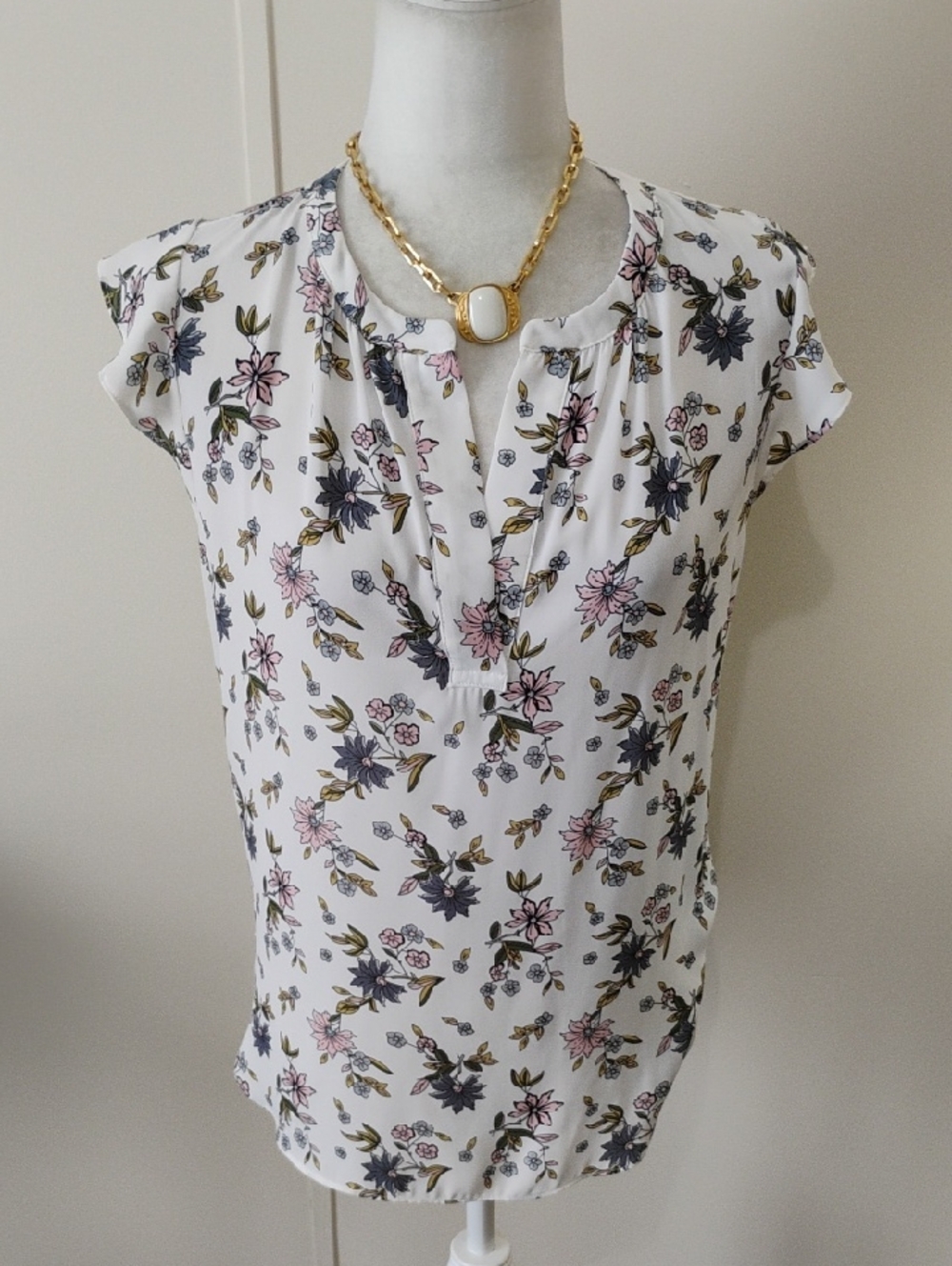 LOFT White Floral Cap-Sleeve Blouse with Pink & Navy Flowers